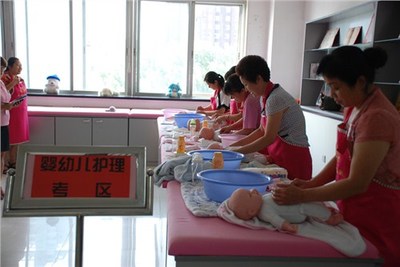 長春家政服務哪家好|長春家政服務公司|長春家政服務公司電話|中意家政圖片|長春家政服務哪家好|長春家政服務公司|長春家政服務公司電話|中意家政產品圖片由南關區中意家政服務部公司生產提供-